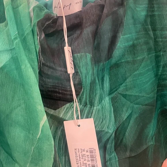 Petal & Pup Strapless Green Dress - Picture 7 of 7